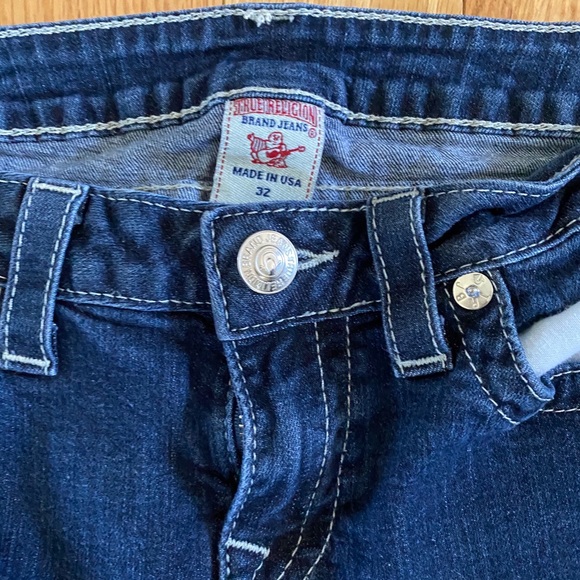 True Religion size 32x34 jeans - Picture 3 of 3